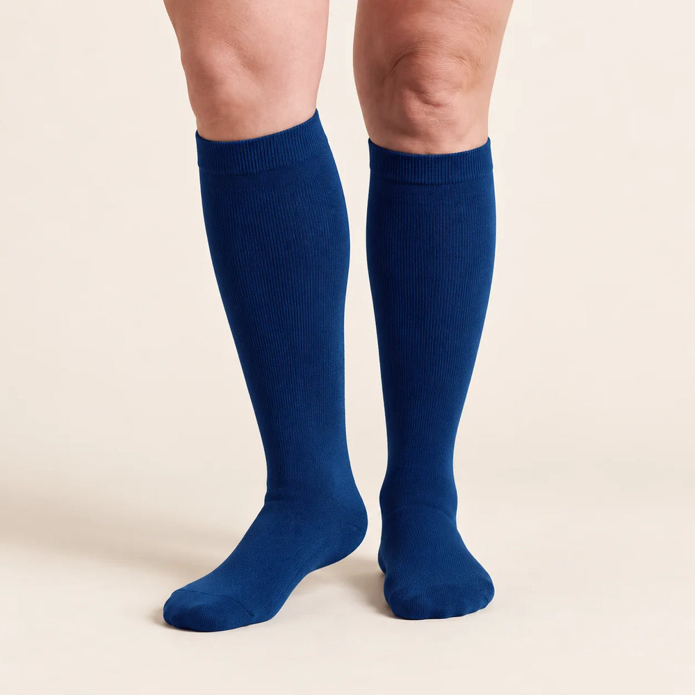 Lovelle Lift compression socks in Navy – front view – knee-high with soft-knit cuff
