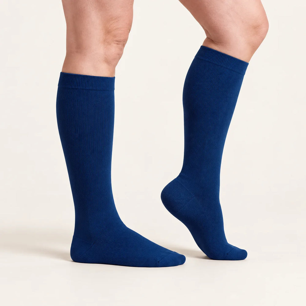 Lovelle Lift compression socks in Navy – side view – graduated compression from ankle to knee