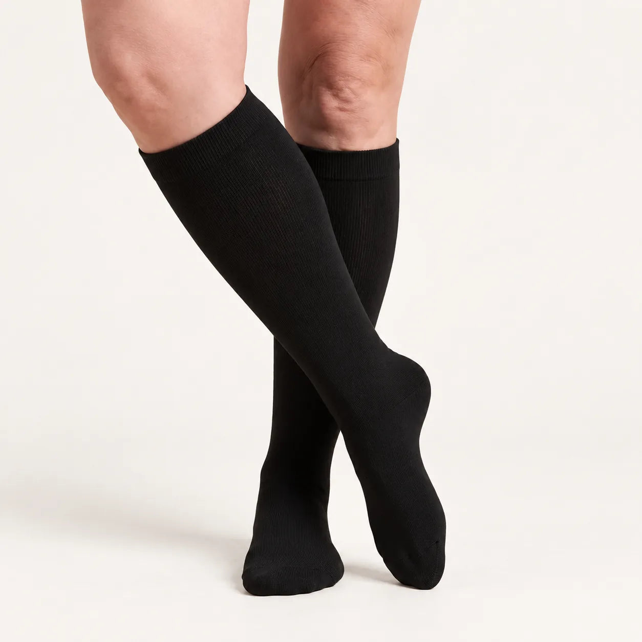 Lovelle Lift compression socks in the Black design